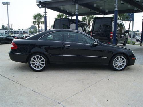 Mercedes-Benz CLK Class 2007 photo 1