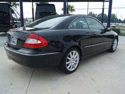 Mercedes-Benz CLK Class 2007 photo 2