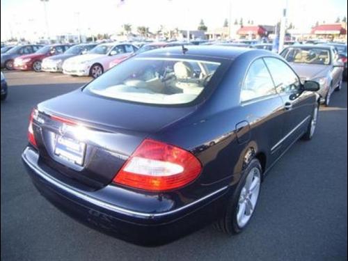 Mercedes-Benz CLK Class 2008 photo 4