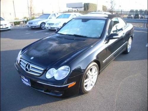 Mercedes-Benz CLK Class 2008 photo 2