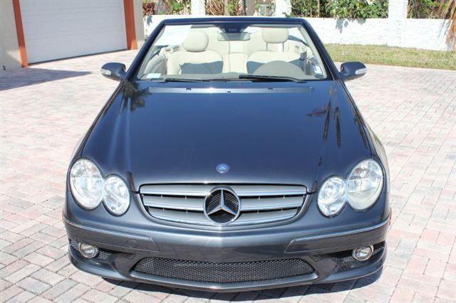 Mercedes-Benz CLK Class 2008 photo 3