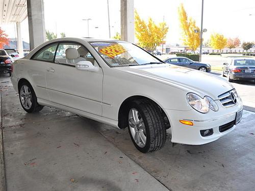 Mercedes-Benz CLK Class 2008 photo 3