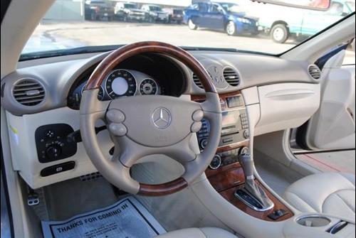 Mercedes-Benz CLK Class 2008 photo 3