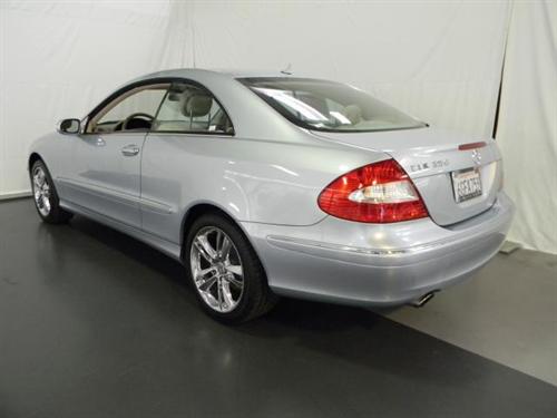 Mercedes-Benz CLK Class 2008 photo 3