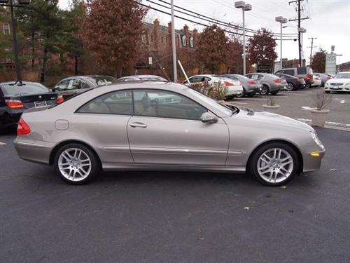 Mercedes-Benz CLK Class 2008 photo 2