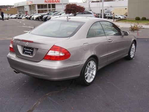 Mercedes-Benz CLK Class 2008 photo 3