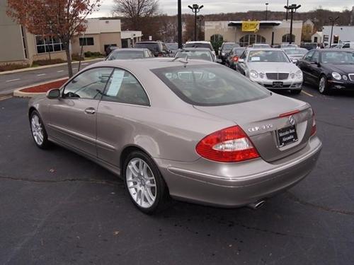 Mercedes-Benz CLK Class 2008 photo 5