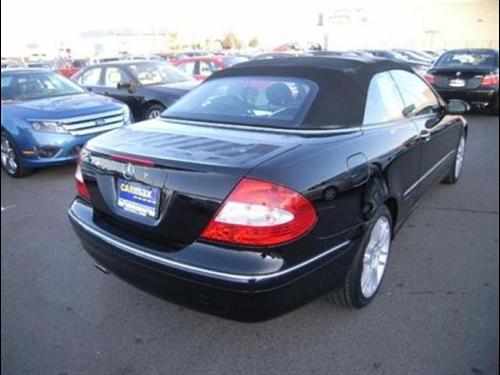 Mercedes-Benz CLK Class 2008 photo 4