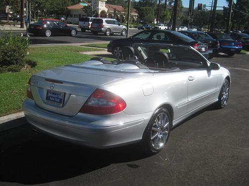 Mercedes-Benz CLK Class 2008 photo 1