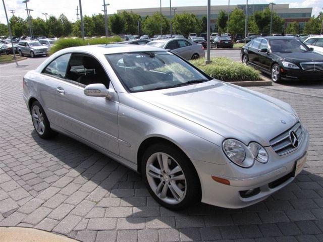 Mercedes-Benz CLK Class 2008 photo 2