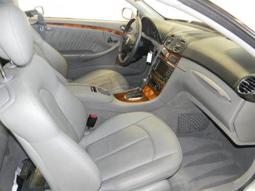 Mercedes-Benz CLK Class 2008 photo 4