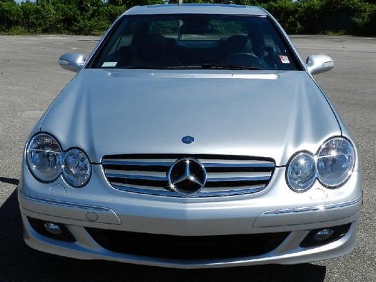 Mercedes-Benz CLK Class 2008 photo 2