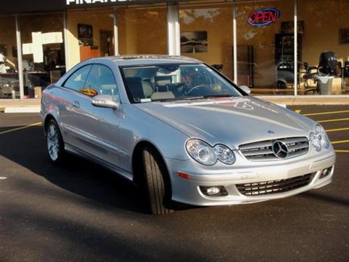 Mercedes-Benz CLK Class 2008 photo 3