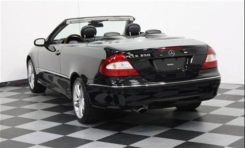 Mercedes-Benz CLK Class 2008 photo 2