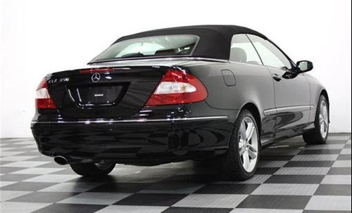 Mercedes-Benz CLK Class 2008 photo 3