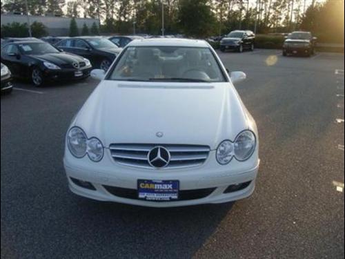 Mercedes-Benz CLK Class 2008 photo 1