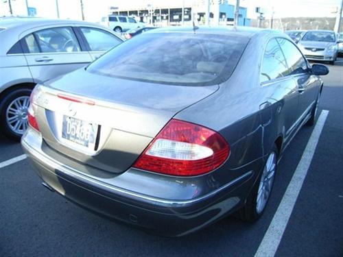 Mercedes-Benz CLK Class 2008 photo 3