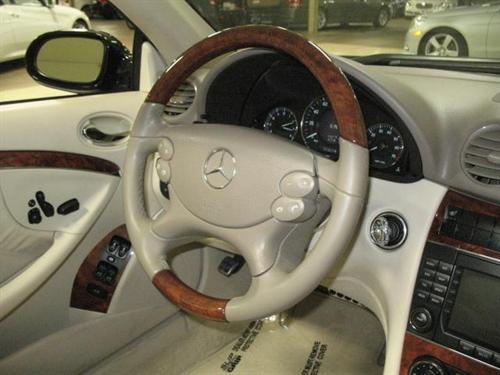 Mercedes-Benz CLK Class 2008 photo 4