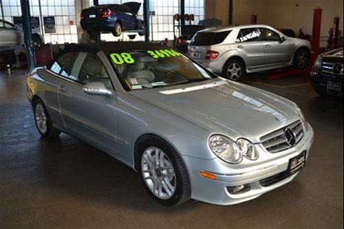 Mercedes-Benz CLK Class 2008 photo 2