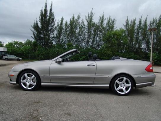 Mercedes-Benz CLK Class 2008 photo 1