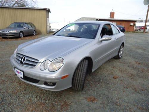 Mercedes-Benz CLK Class 2008 photo 2