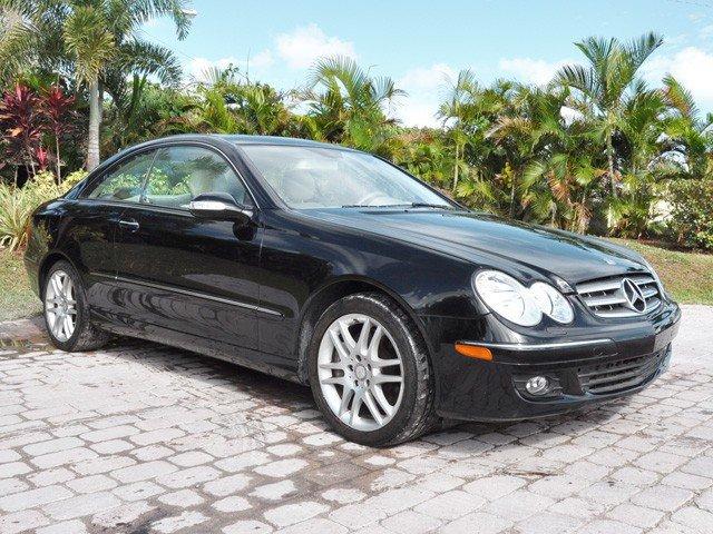 Mercedes-Benz CLK Class 2008 photo 2