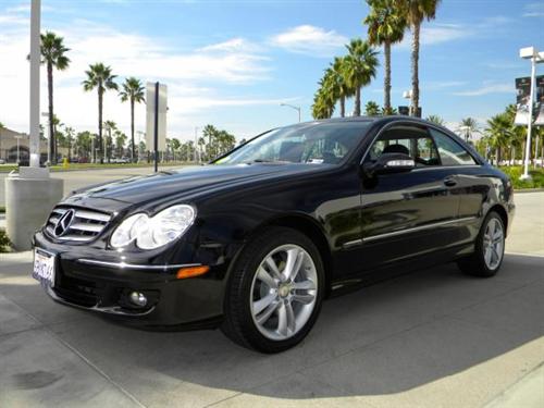 Mercedes-Benz CLK Class 2008 photo 2