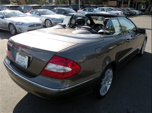 Mercedes-Benz CLK Class 2008 photo 1