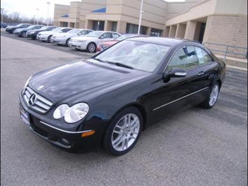 Mercedes-Benz CLK Class 2008 photo 2