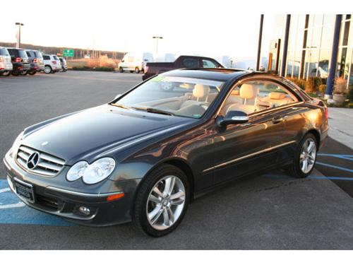 Mercedes-Benz CLK Class 2008 photo 2