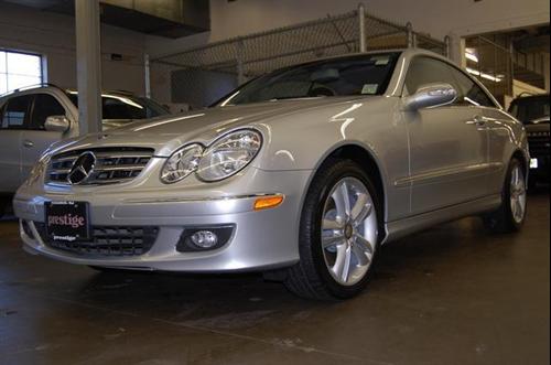 Mercedes-Benz CLK Class 2008 photo 2