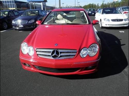 Mercedes-Benz CLK Class 2008 photo 2