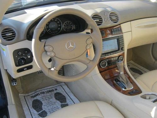 Mercedes-Benz CLK Class 2008 photo 3