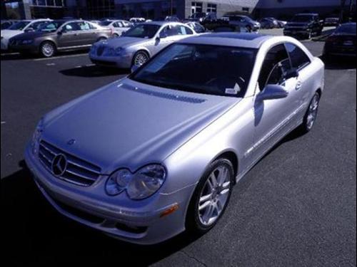 Mercedes-Benz CLK Class 2008 photo 2