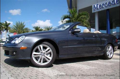 Mercedes-Benz CLK Class 2008 photo 1