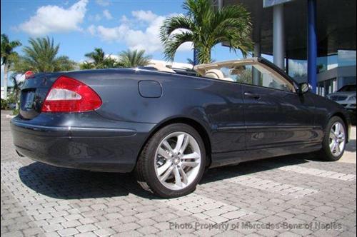 Mercedes-Benz CLK Class 2008 photo 2