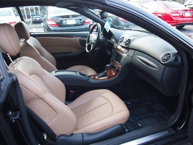 Mercedes-Benz CLK Class 2009 photo 5