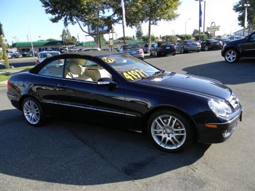 Mercedes-Benz CLK Class 2009 photo 1