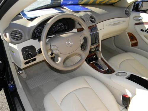 Mercedes-Benz CLK Class 2009 photo 2