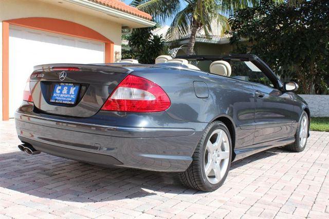 Mercedes-Benz CLK Class 2009 photo 4