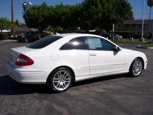 Mercedes-Benz CLK Class 2009 photo 3