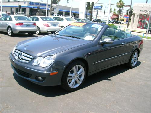 Mercedes-Benz CLK Class 2009 photo 1