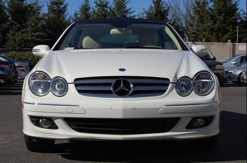 Mercedes-Benz CLK Class 2009 photo 1