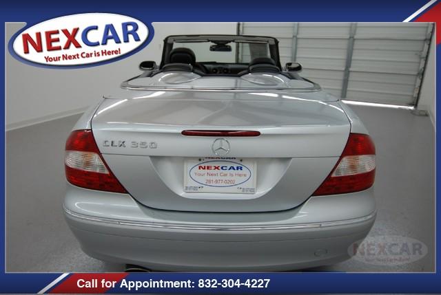 Mercedes-Benz CLK Class 2009 photo 2