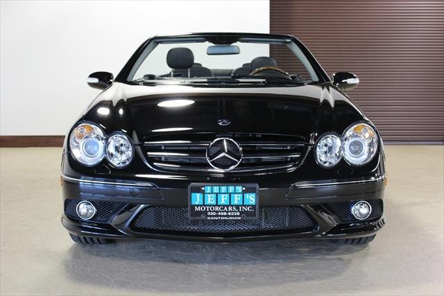 Mercedes-Benz CLK Class 2009 photo 2