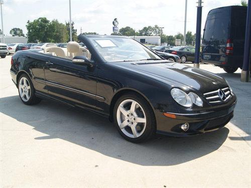 Mercedes-Benz CLK Class 2009 photo 2