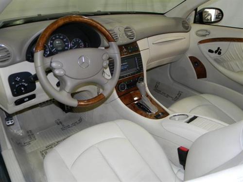 Mercedes-Benz CLK Class 2009 photo 5