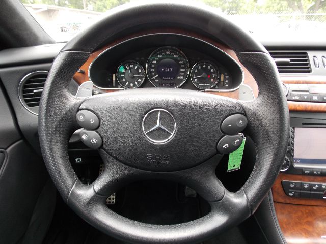 Mercedes-Benz CLS-Class 2008 photo 14