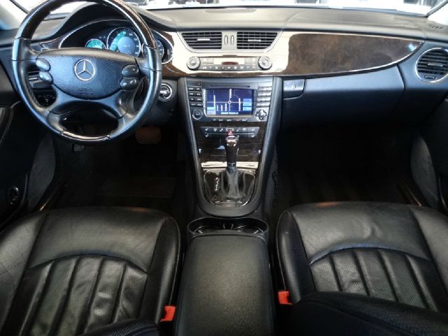 Mercedes-Benz CLS-Class 2008 photo 32