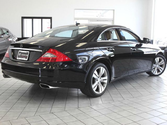 Mercedes-Benz CLS-Class 2010 photo 4